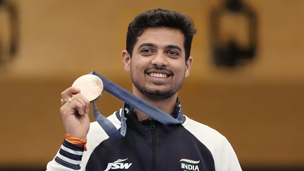 Swapnil Kusale Wins Bronze Medal in 50m Rifle, 3 Position Men’s Event