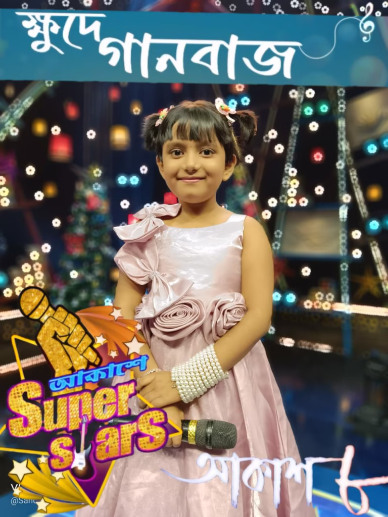 Tripura’s Rajsmita Das Shines Bright, Wins “Akashe Superstar” 2 487363795 122157949184572291 2834069093515176494 n