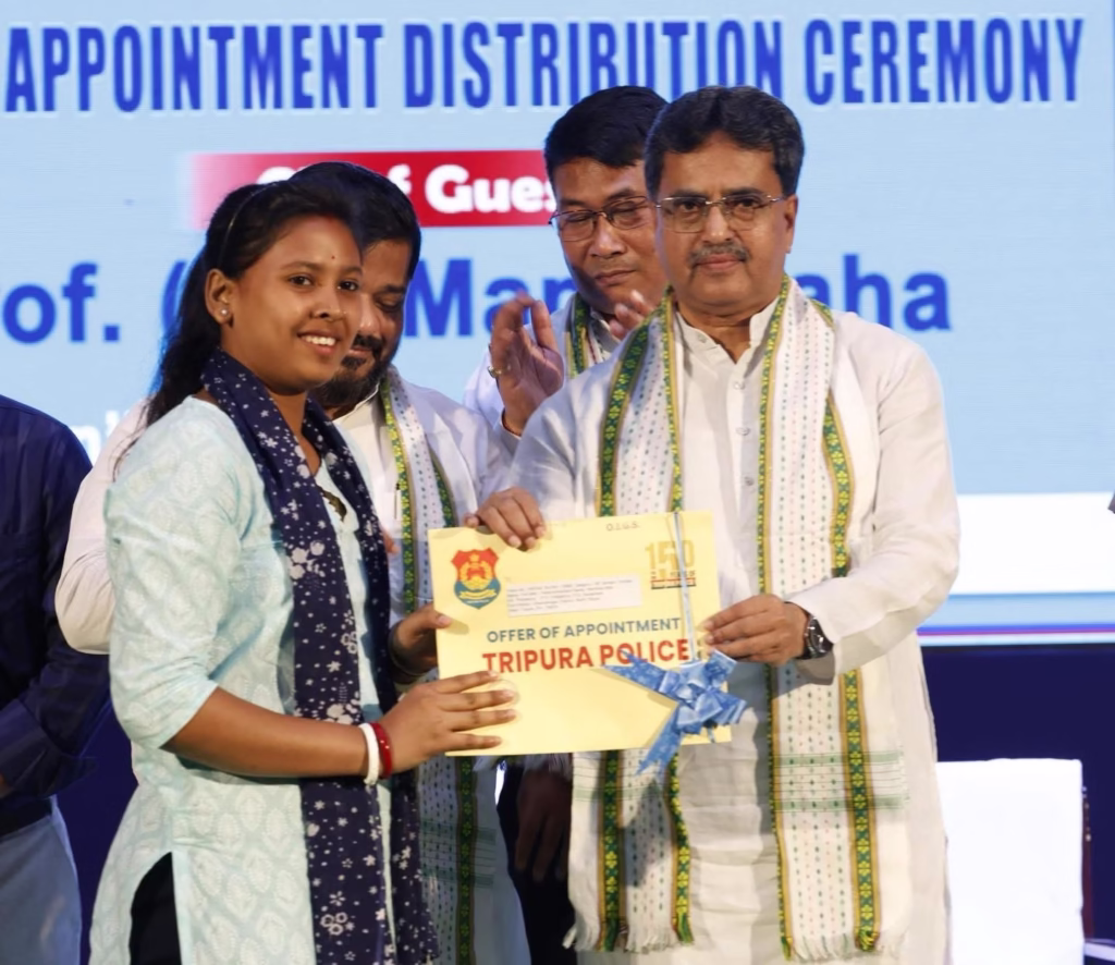 975 Youths, Including 332 Women, Receive Appointment Letters for Constable Posts in Tripura Police 3 img 4441 1