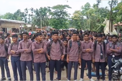 Students of Baralutma HS School Block Road Demanding Science Stream
