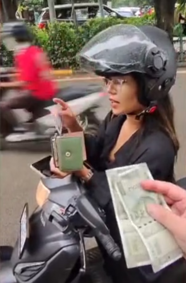 Gurugram Police Suspend Three Cops After Viral Video Shows Bribe Taken From Japanese Tourist 9 540914604 1199059628930765 3317464536223409622 n