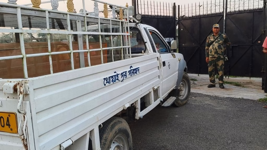 Three Bangladeshi Thieves’ Bodies Handed Over to BGB via Khowai Border 2 img 3144