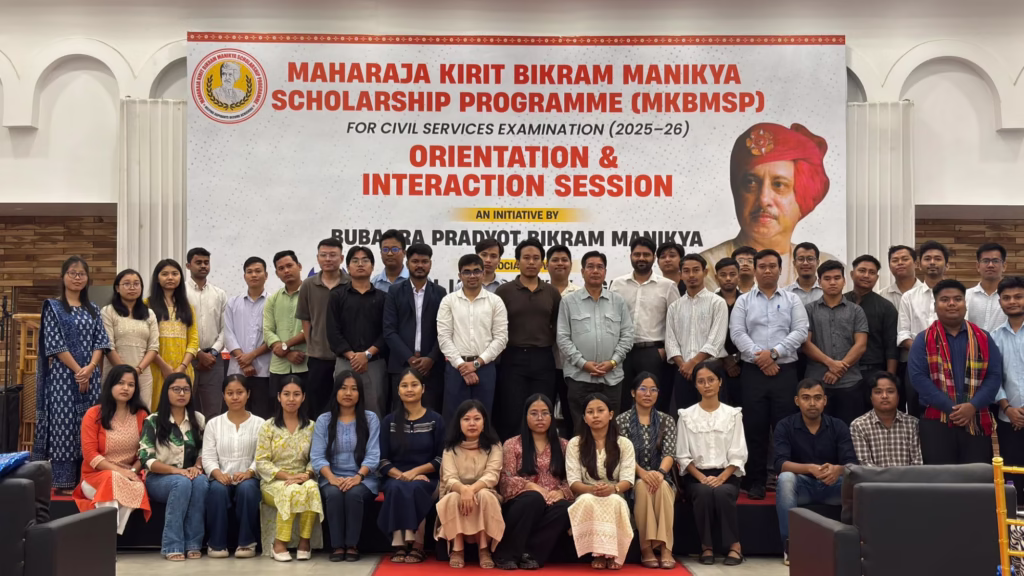Bubagra Pradyot urges students to lead life with Love, Simplicity and Self-Confidence at<br>Interaction-cum-Orientation Session with MKBS recipients 2 10003972363840542411675741065