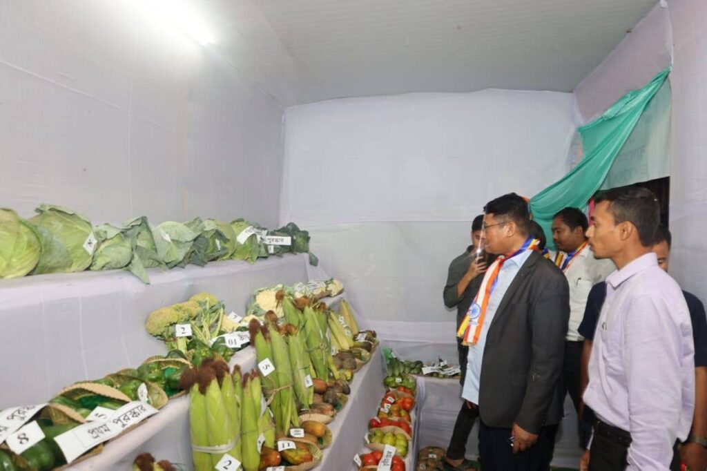 79th Bankul Mahamuni Buddhist Fair; Minister Calls for United Efforts in State Development 2 img 7375