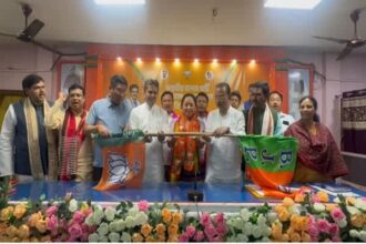 tripura bjp welcomes new entrants from tripra motha in presence of cm saha