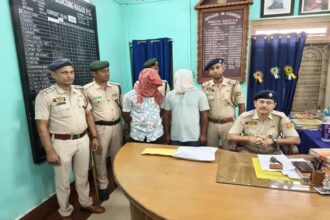 two arrested with yaba tablets worth rs 8 lakh in bodhjhugnagar