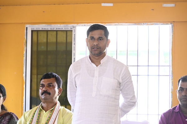 minister sudhangshu das slams contractor over collapsed bridge