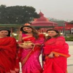shilpa shettys spiritual sojourn at tripureshwari temple
