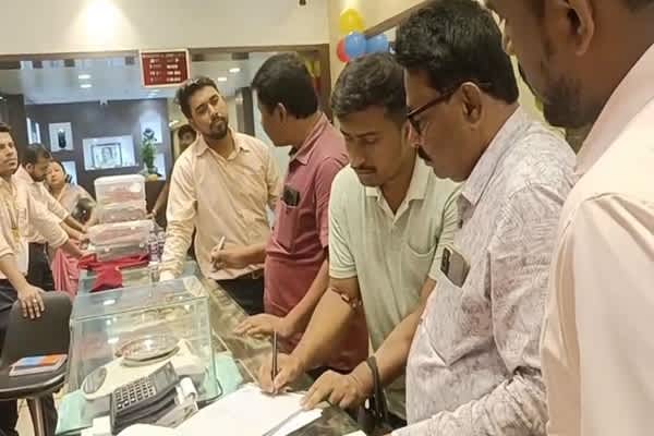 surprise raid on basundhara jewellers by tripura legal metrology department weighing machines seized