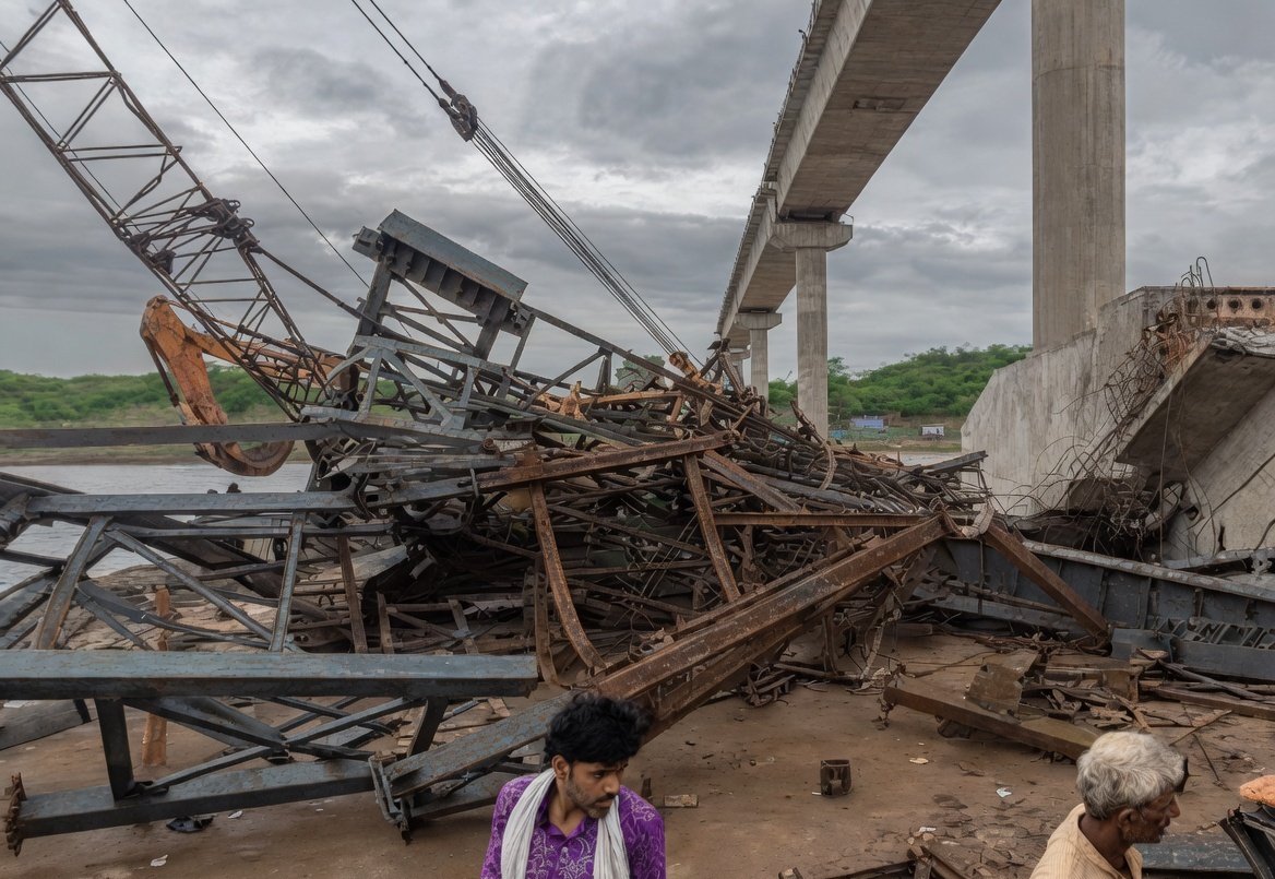6 Workers Killed After Under-Construction Bridge Collapses In Uttar ...