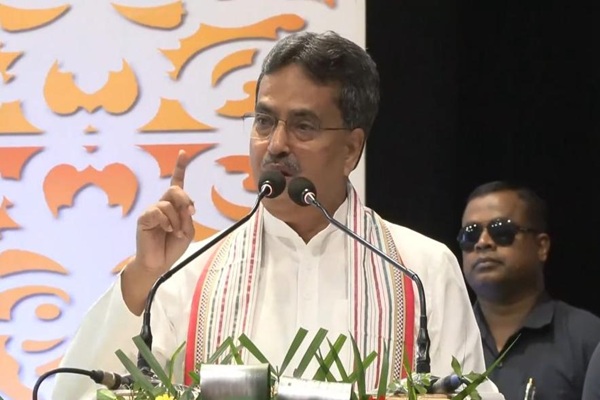 govt committed to socio economic uplift of street vendors cm