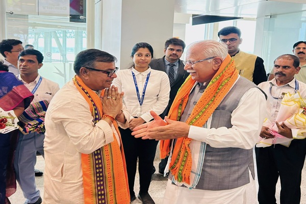 union minister khattar arrives in tripura nath hails visit as crucial for power sector