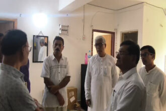 former cm visits ramnagar blast site meets bereaved family