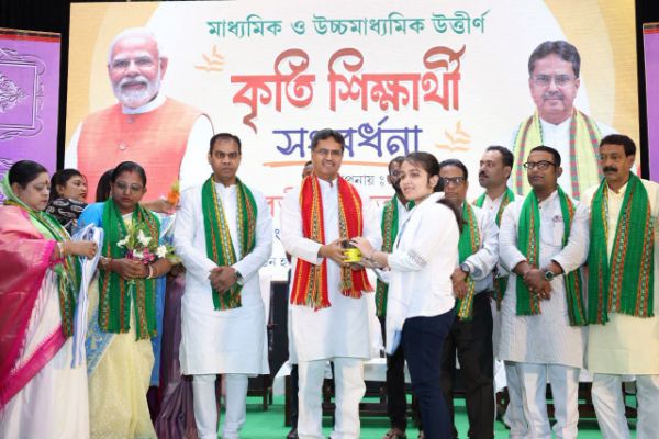 tripura cm urges students to become responsible citizens