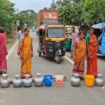 women block sonamura–belonia road over drinking water crisis