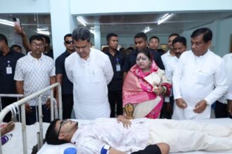 tripura cm reaffirms sabka saath sabka vikas at hawkers corner blood donation event