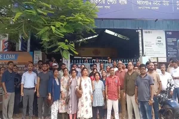 nationwide bank strike hits services tripura joins protest demanding 5 day banking week
