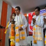 tripura cm unveils statues of vivekananda netaji at nsrcc calls blood donation a noble duty