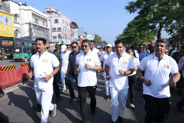 tripura cm flags off run for unity in agartala on rashtriya ekta diwas