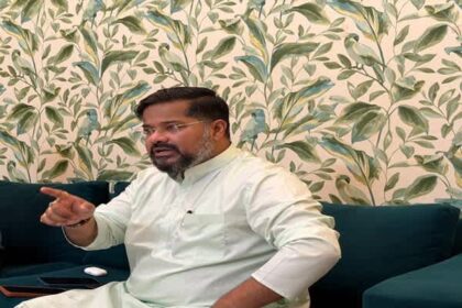 tripura food minister reviews distribution of free sugar flour suji for ration card holders